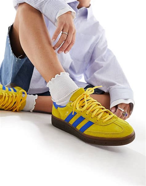 gel adidas shoes met blauwe zool|Blauwe, gele adidas Spezial online kopen .